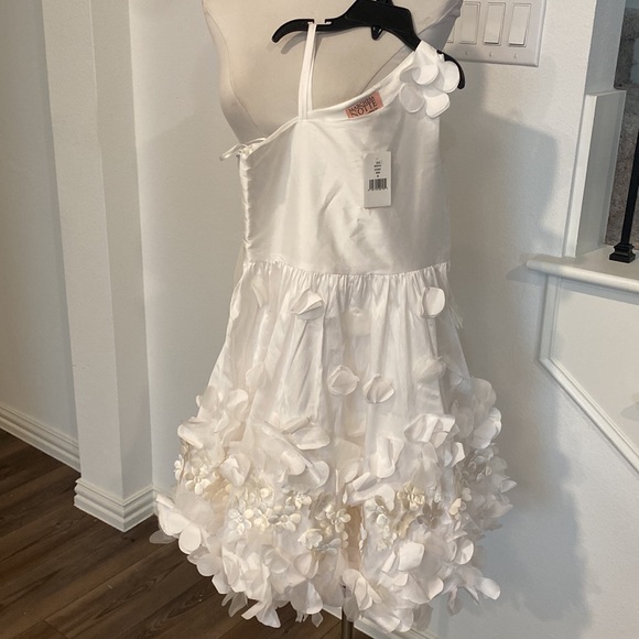 Marchesa Notte little girl floral white flare dress - Picture 6 of 7